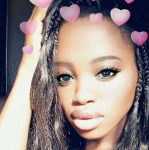 Meet your Posher, Lydia